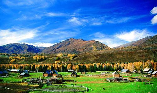 新疆喀纳斯湖-完美网页qq00001.com